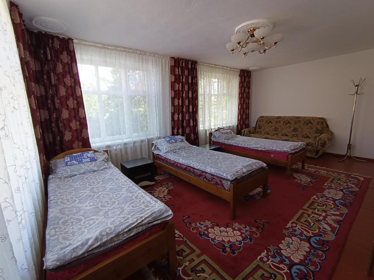 Bokonbayevo Meerim Guest House מראה חיצוני תמונה