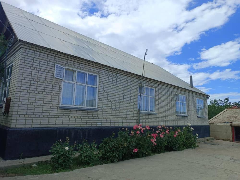 Bokonbayevo Meerim Guest House מראה חיצוני תמונה